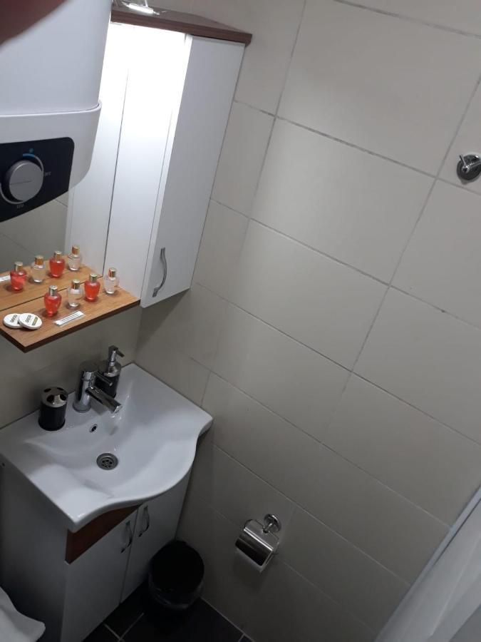 Taksim Pera Aparts Aparthotel Estambul Exterior foto