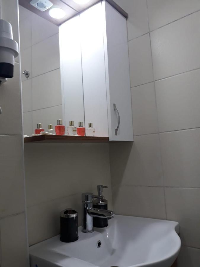 Taksim Pera Aparts Aparthotel Estambul Exterior foto